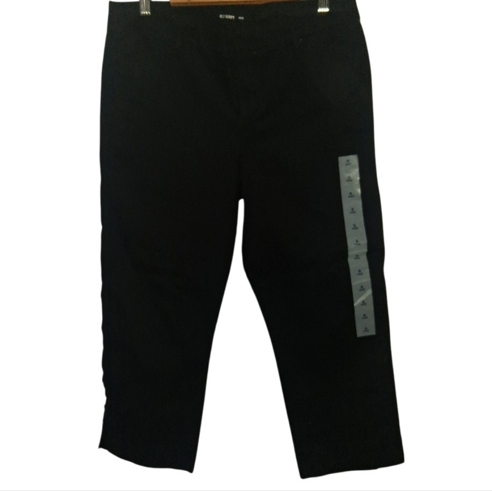 Old Navy Black Capris